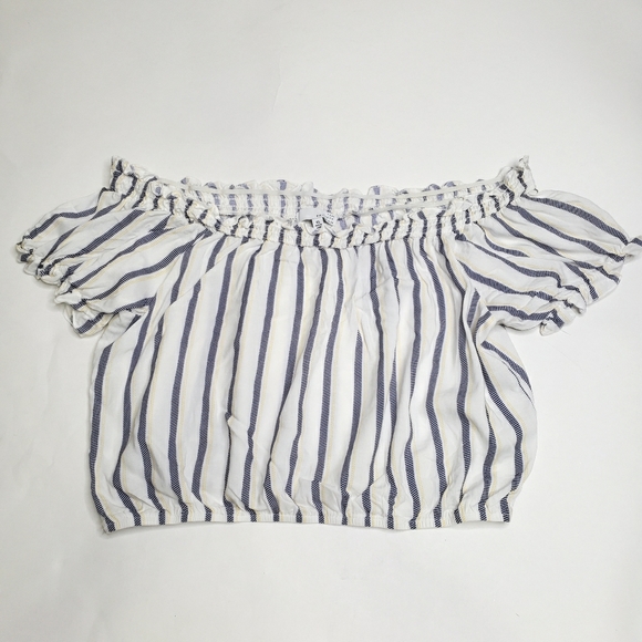 Ten sixty sherman smocked off shoulder crop top - Picture 2 of 5